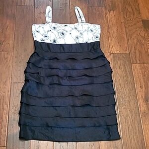 R & M Collection Black & White Ruffled sleeveless party dress size 16